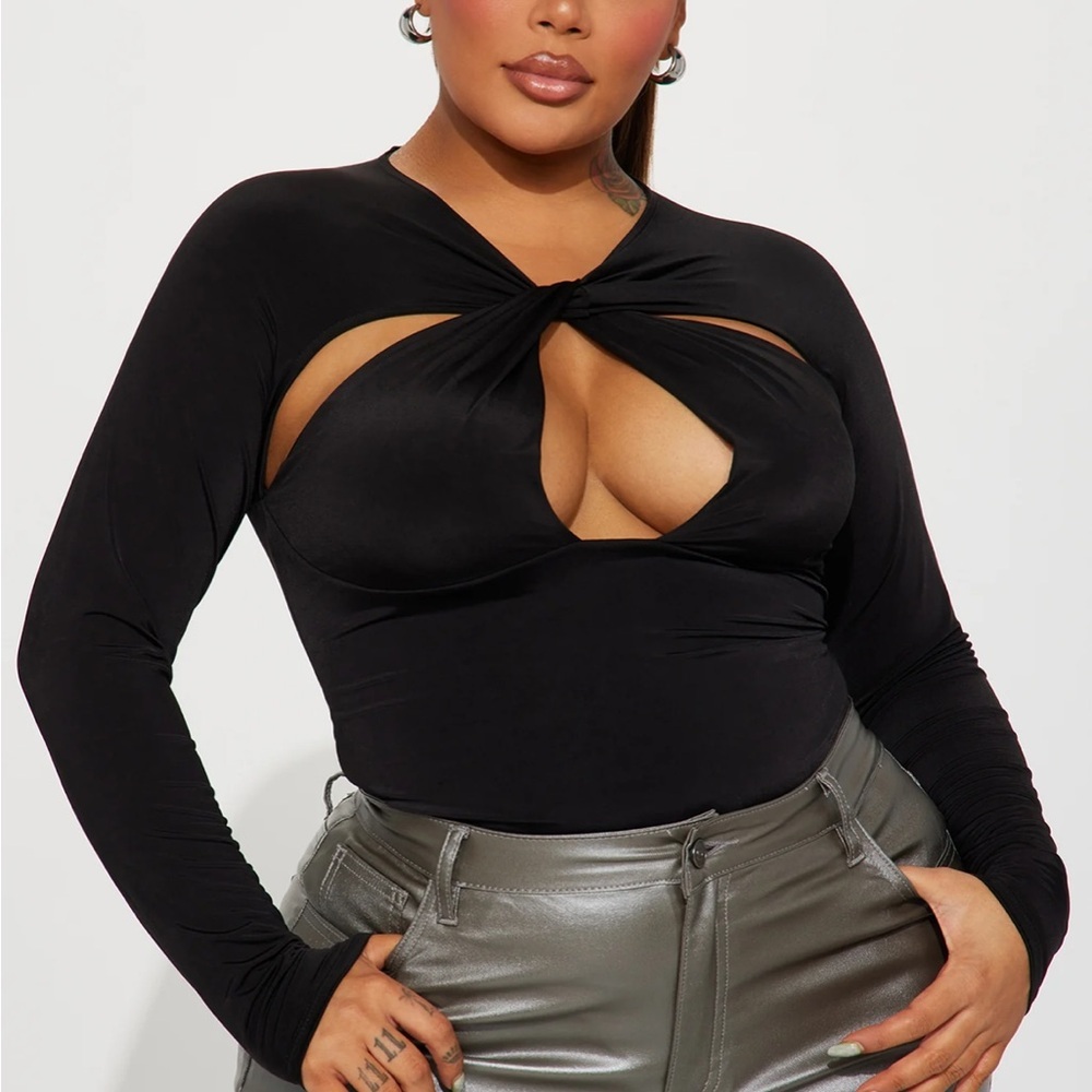 Fashion Nova-Black Long Sleeve Twist Front Cutout Bodysuit - Picture 3 of 10